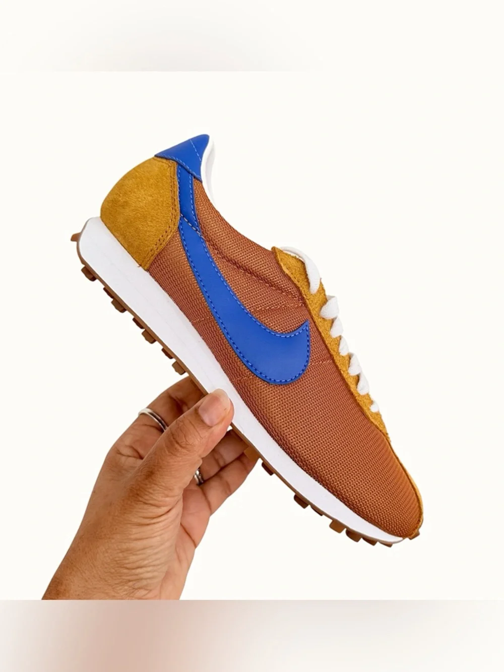 Nike LD- 1000 Women’s Retro Running Sneakers